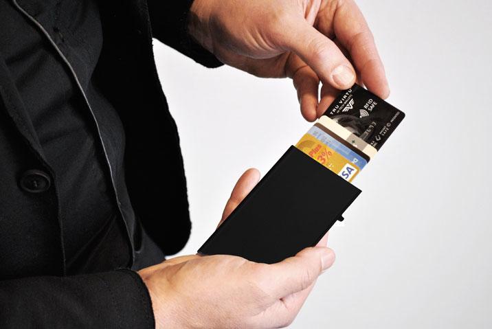 Actual product image Tru Virtu Click & Slide Card Case