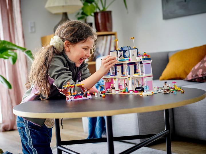 Produktbild LEGO Heartlake City Hotel (41684, LEGO Friends)