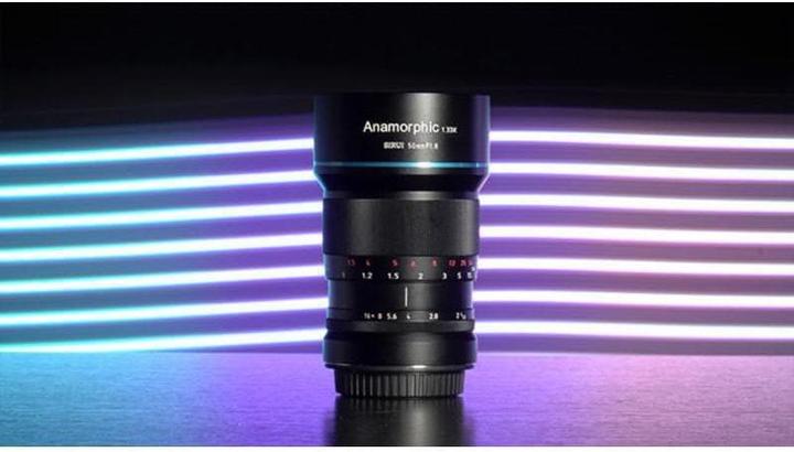 Produktbild Sirui 50mm f1.8 anamorphes Objektiv, MFT-Mount (Micro Four Thirds, APS-C / DX)