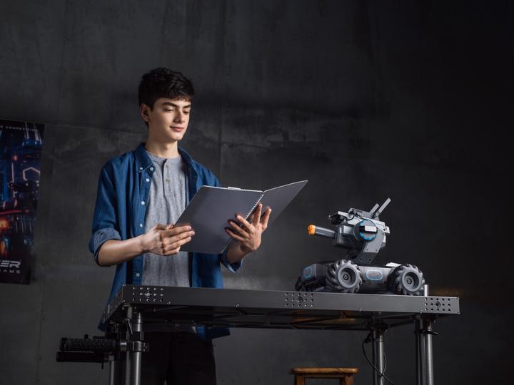 Actual product image DJI RoboMaster S1