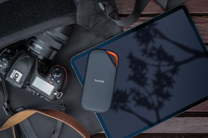 Actual product image SanDisk Extreme PRO with USB4 (2000 GB)