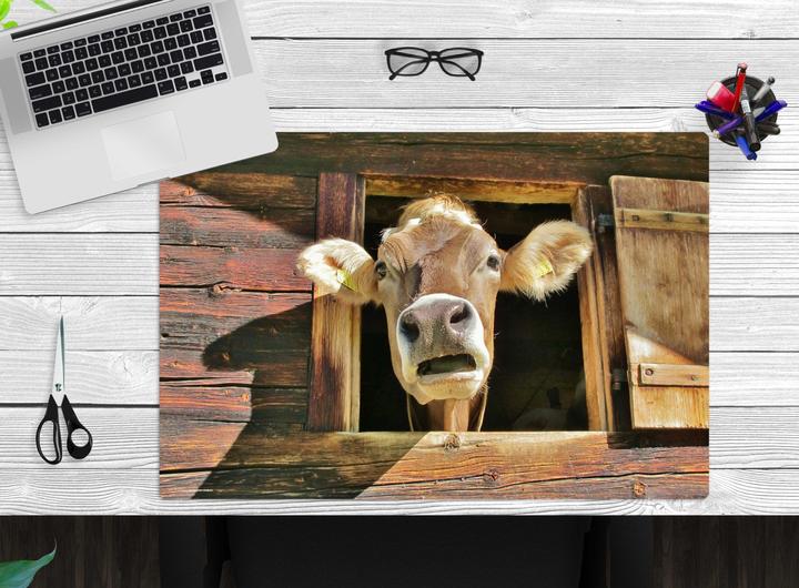 Produktbild CoverYourDesk Schreibtischunterlage Neugierige Kuh