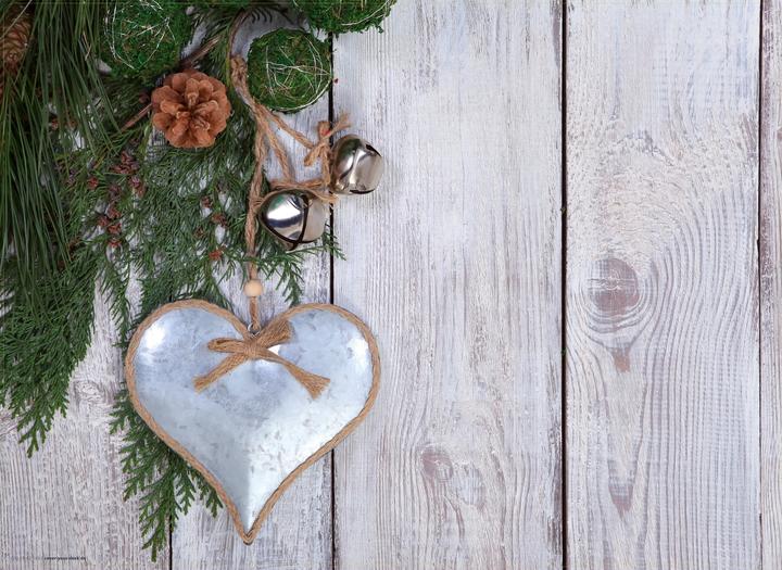 Actual product image CoverYourDesk Heart pendant on branch