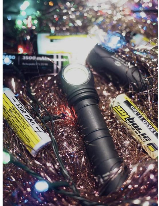 Productafbeelding ArmyTek Wizard C2 Pro Magneet Multifunctionele Lamp USB XHP50.2 warm (11.20 cm, 2500 lm)