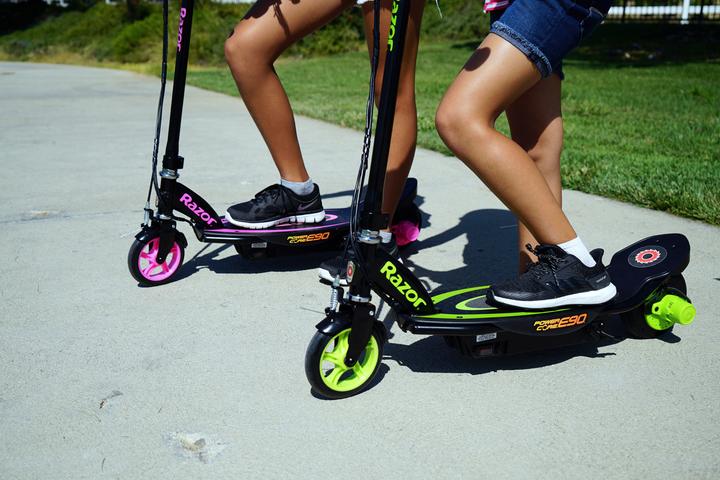 Immagine prodotto Razor Power Core E90 (16 km/h, 24 km, 90 W)