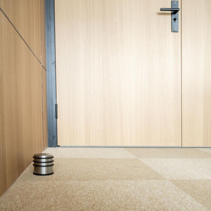 Produktbild Casativo Tür-Stopper aus Edelstahl mit Anti-Rutsch-Boden und Gummiringen