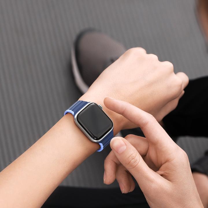 Image du produit Dux Ducis Bracelet magnétique pour Apple Watch SE, 8, 7, 6, 5, 4, 3, 2, 1 (41, 40, 38 mm) Strap (LD Versio (41 mm, 38 mm, 40 mm, Silicone, Métal)