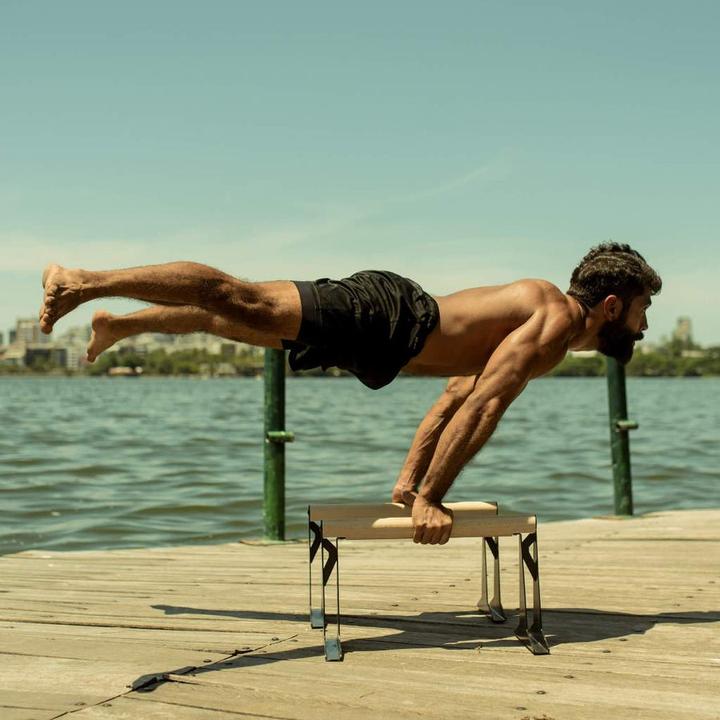 Produktbild Pullup & Dip Hochwertige Holz Parallettes mit ergonomischem Holzgriff und Blech Fen, low oder medium Ausfhrung