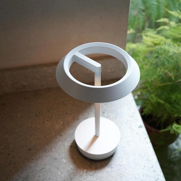 Actual product image Astro Halo (214 lm)