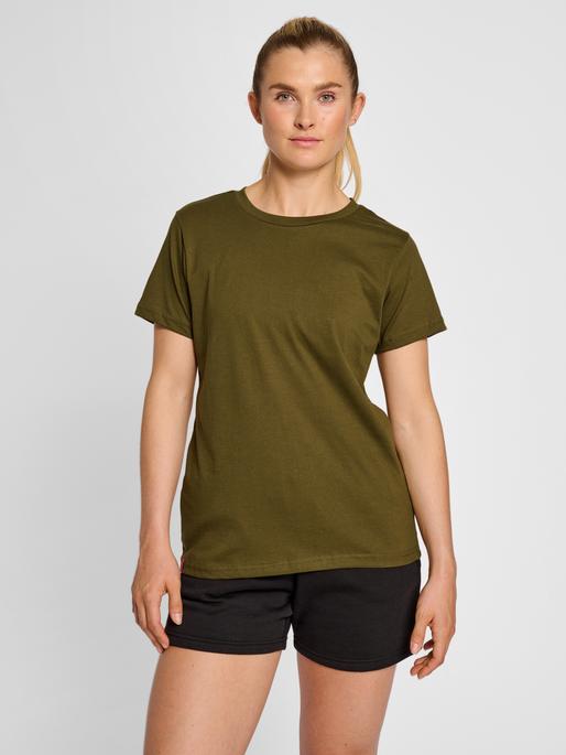 Actual product image hummel Red Heavy T-Shirt S/S Woman (M)