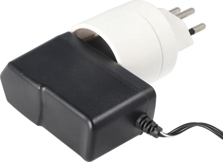 Produktbild AccuCell Reiseadapter