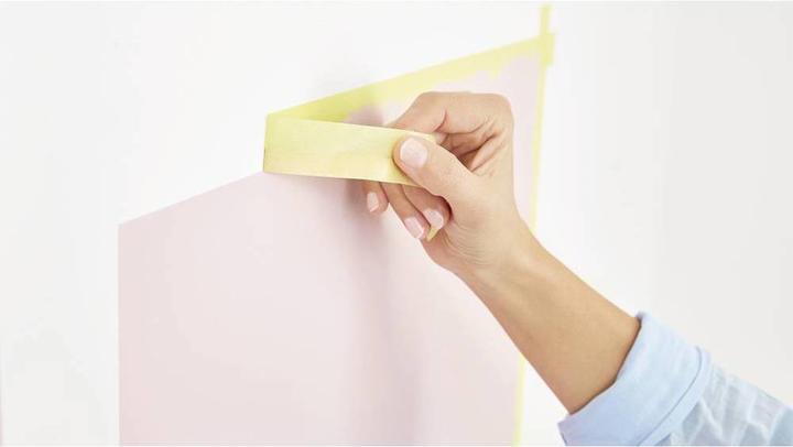 Produktbild tesa 3x Malerkrepp PROFESSIONAL, Malerband für besonders präzises Abkleben, Dreierpack (25 mm)