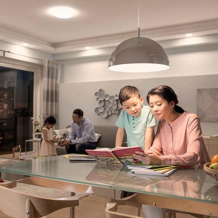 Produktbild Philips Lampe (E14, 5 W, 470 lm, 1 x, F)