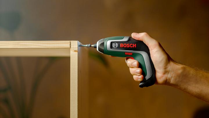 Actual product image Bosch Home & Garden IXO 7-Set (Rechargeable battery operated)