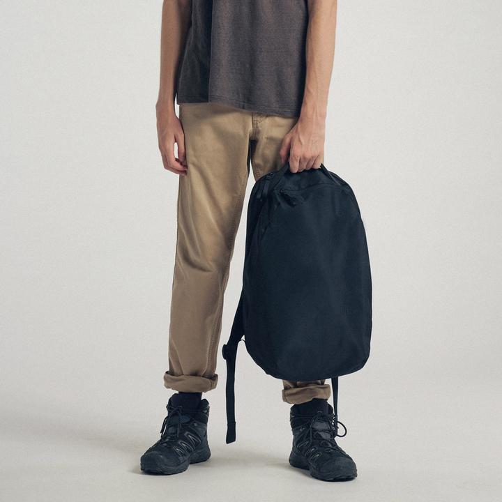 Actual product image Urth Norite 24L Backpack (Black)