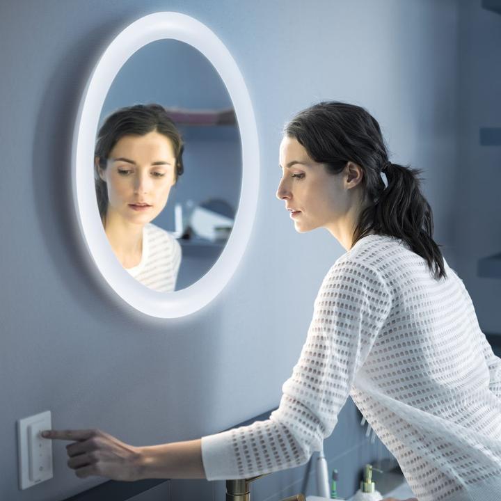 Actual product image Philips Hue myBathroom Adore Basis BT (2400 lm)