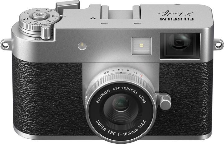 Fujifilm X-HF1 (32 mm, 17.74 Mpx, 1")