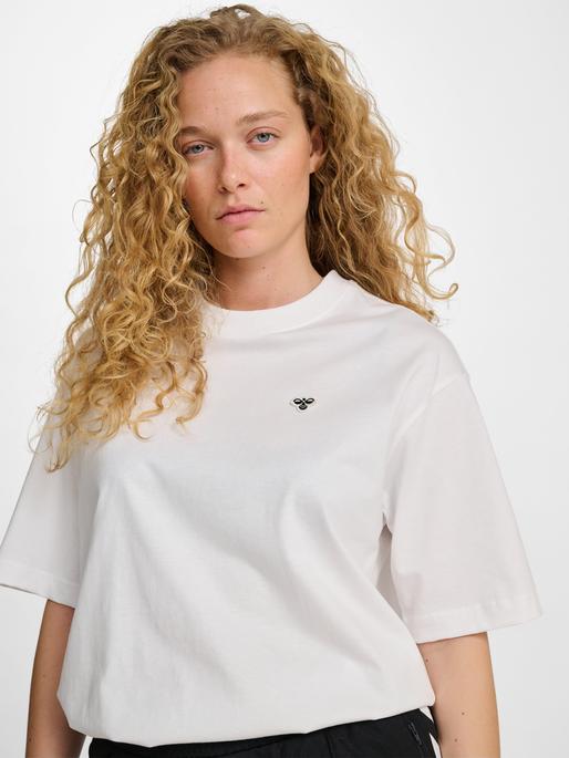 Actual product image hummel Bee (L)