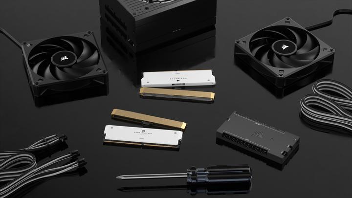 Actual product image Corsair DOMINATOR TITANIUM Acessory Kit, 2-up Config, Wave Style Top, RGB, LED PCBA, Screws, L tool (RGB)