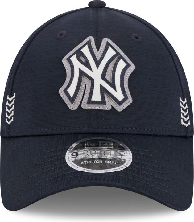 Actual product image New Era 9Forty Stretch Clubhouse New York Yankees