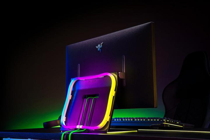 Produktbild Razer Chroma (RGB, 200 cm, Indoor)