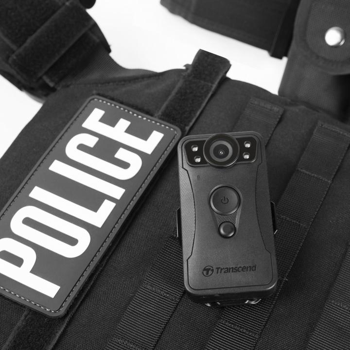 Image du produit Transcend DrivePro Body 30 (Indicateur intégré, Bluetooth, WiFi, Vision nocturne, Récepteur GPS, Microphone intégré, Full HD)