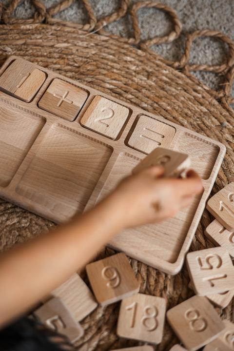 Produktbild Nordischkind Montessori Math Board (Deutsch, Französisch, Italienisch, Englisch)