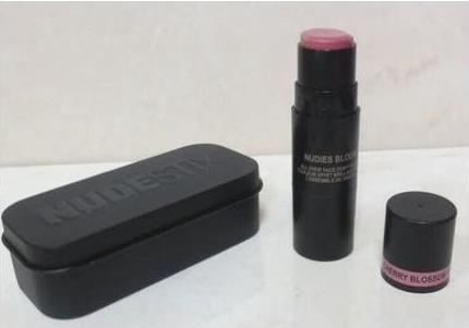 Immagine prodotto Nudestix I nudi fioriscono (Bambina in fiore di ciliegio)