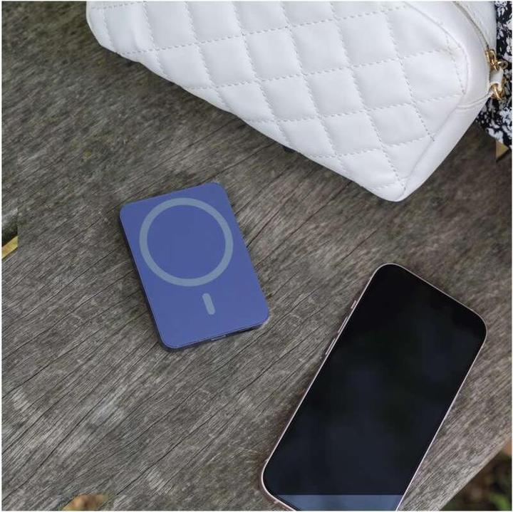 Actual product image Emos Powerbank WI 522, 5 000 mAh, 20 W+Wireless, blau (5000 mAh, 20 W, 19.25 Wh)