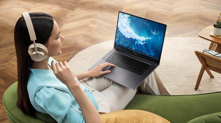 Produktbild Huawei Matebook 16 (16", AMD Ryzen 5 5600H, 16 GB, 512 GB, DE)
