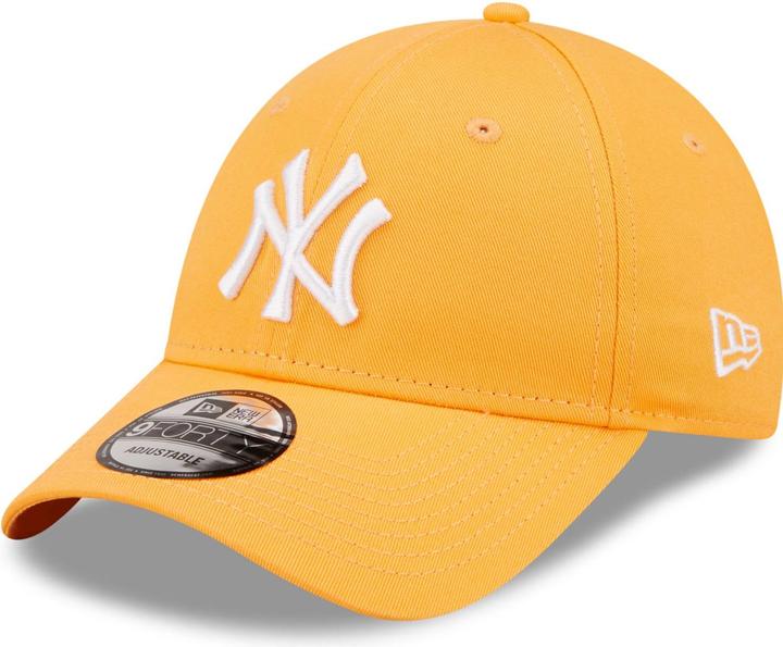 Actual product image New Era 9Forty Strapback Cap - New York Yankees Gold