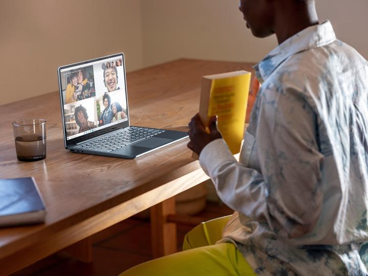 Produktbild Microsoft Surface Laptop Go (12.40", Intel Core i5-1035G1, 8 GB, 128 GB, CH)
