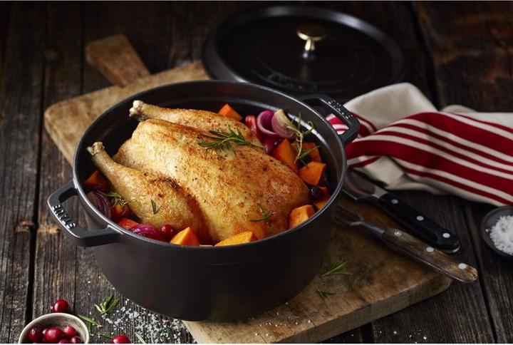 Actual product image Staub Cocotte (26 cm, Casserole + Stewpot, Cast iron)