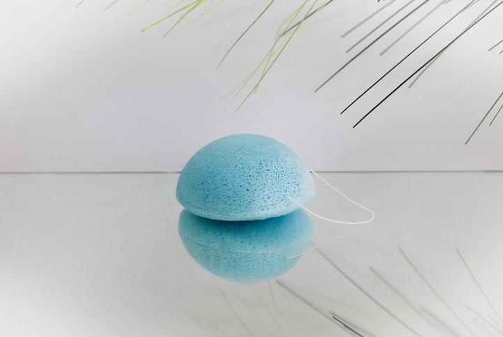 Actual product image Nawemo Konjac Schwamm Blaubeere, mit Fruchtsäuren gegen Fältchen