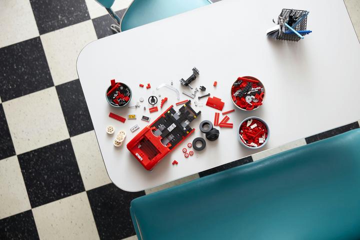 Produktbild LEGO Icons Corvette (10321, LEGO Icons)