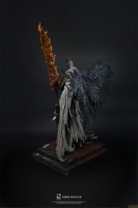 Actual product image Pure Arts Dark Souls statuette 1/7 Pontiff Sulyvahn 66 cm