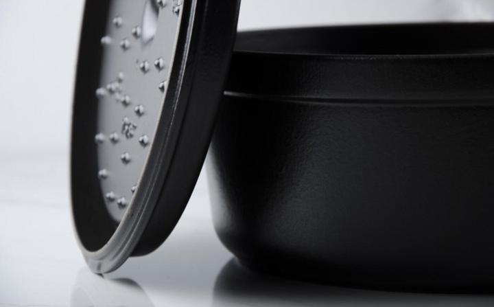 Actual product image Staub Cocotte (28 cm, Casserole + Stewpot, Cast iron)