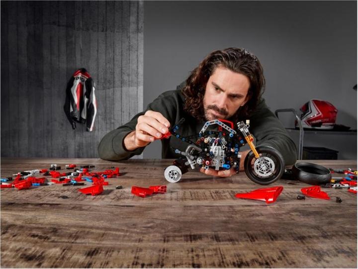 Immagine prodotto LEGO Ducati Panigale V4 R (42107, LEGO Technic)