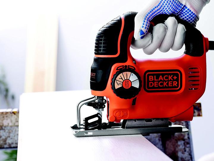 Produktbild Black & Decker Pendelhub-Stichsaege AutoSelect,620 Watt
