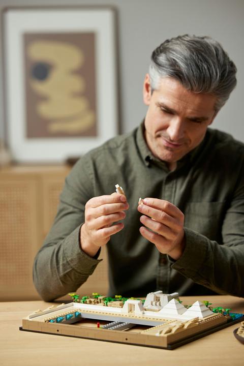 Actual product image LEGO Great Pyramid of Giza (21058, LEGO Architecture)