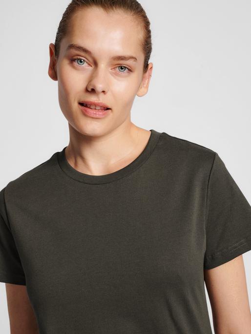 Produktbild hummel Red Heavy T-Shirt S/S Woman (M)
