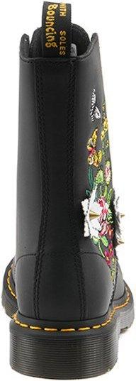 Actual product image Dr. Martens 1490 Bloom (40)