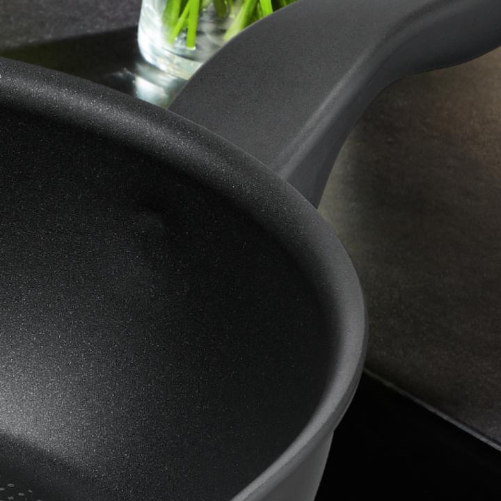 Image du produit Tefal TITANIUM FORCE poêle 28cm (28 cm, Poêle à frire, Aluminium)