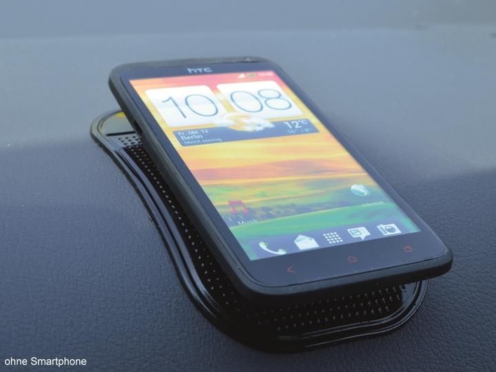 Produktbild BigBuy AUTO-HALTER Unterlage ANTI-RUTSCH PAD für Smartphone Handy etc. SCHWARZ