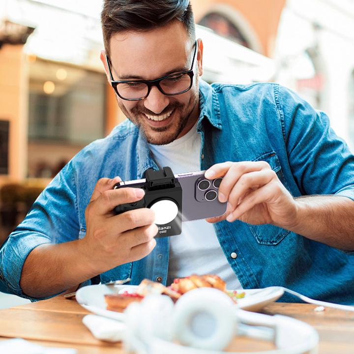 Actual product image Ulanzi CG 02 Camera Grip With Fill Light