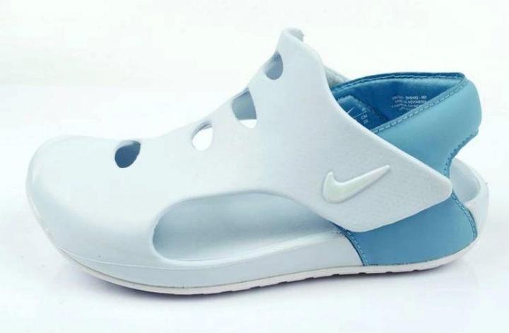 Actual product image Nike Sportschuhe Sandalen (33.5)