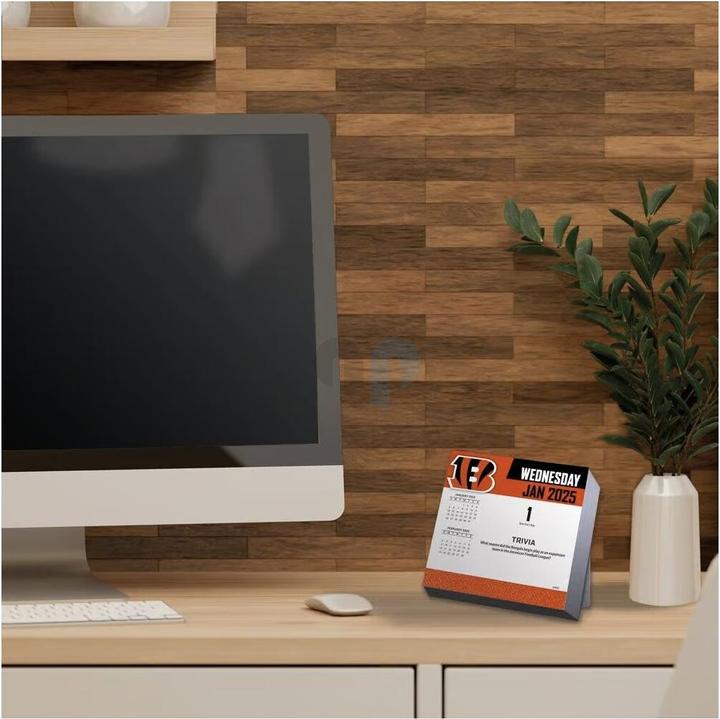 Image du produit NFL - Cincinnati Bengals - Calendrier de bureau 2025 (Allemand, Français, Italien, Espagnol, Anglais)