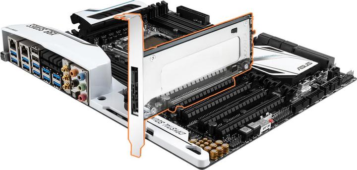 Actual product image Icy Dock ToughArmor M.2 NVMe SSD to PCIe 3rd removable frame