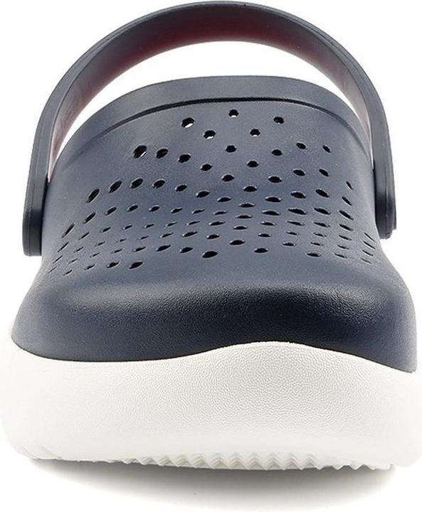 Actual product image Crocs InMotion Clog (40)