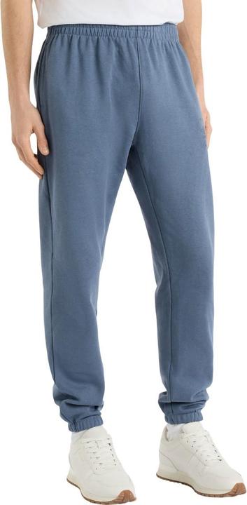 Actual product image Umbro Mens Relaxed Fit Jogging Bottoms (L)